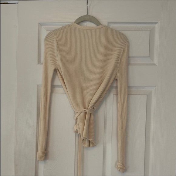 Reformation Wrap Sweater Size XS, Tencel/Linen Lightweight, Cream, EUC - Picture 2 of 16